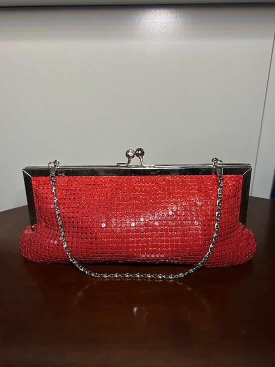 Handbags - Vintage Red Metal Mesh Evening Bag | Chain Strap Kiss Lock Clutch | Retro Party